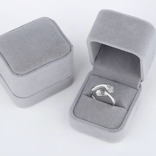 Adjustable Hug Ring - By ESTAYY