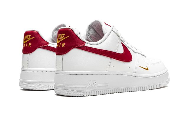 NK Air Force 1 Essential Gym Rot