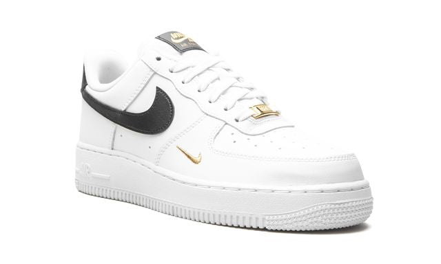 NK Air Force 1 Essential Weiß Schwarz Gold