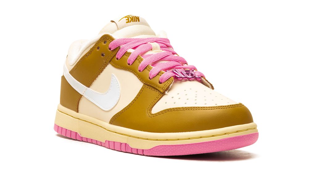 NK Dunk Bronzine Pink