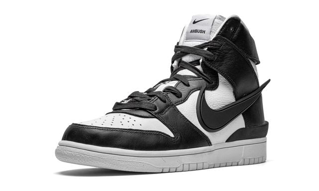NK Dunk High Ambush Schwarz Weiß