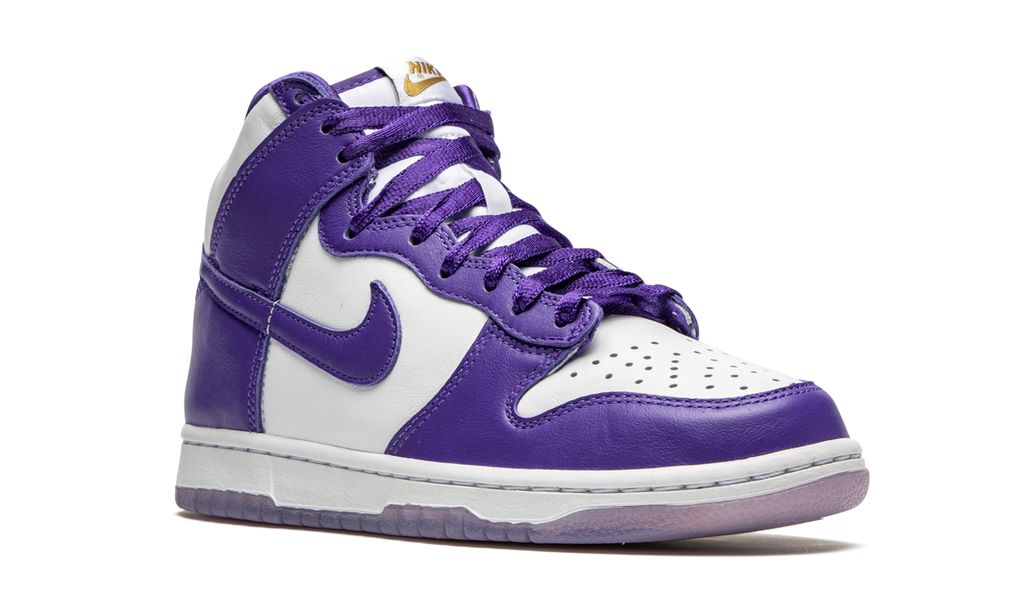 NK Dunk High Varsity Lila