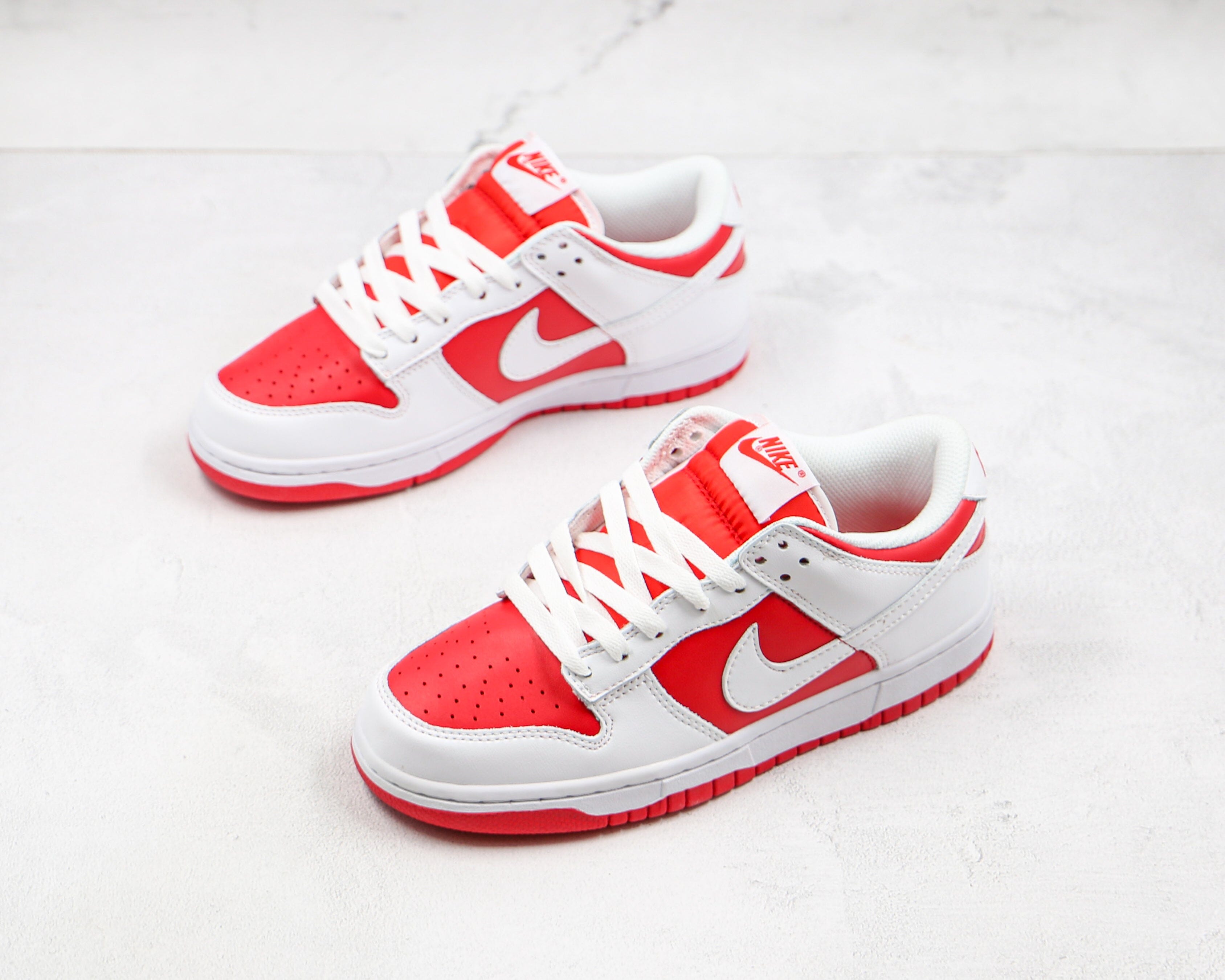 NK Dunk Low Championship Rot