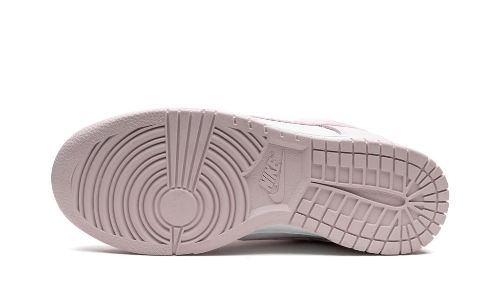 NK Dunk Low Pink Paisley