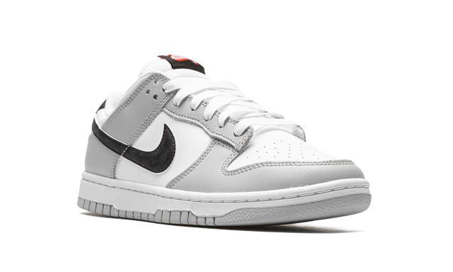 NK Dunk Low SE Jackpot