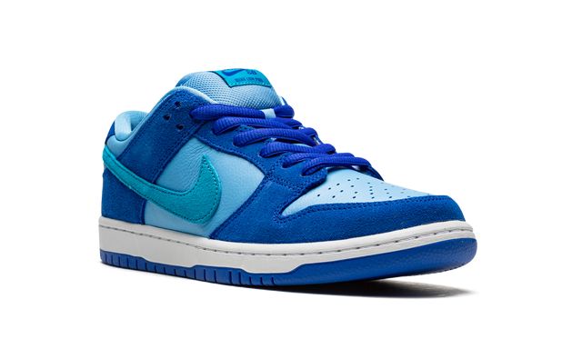 NK SB Dunk Low Blaue Himbeere