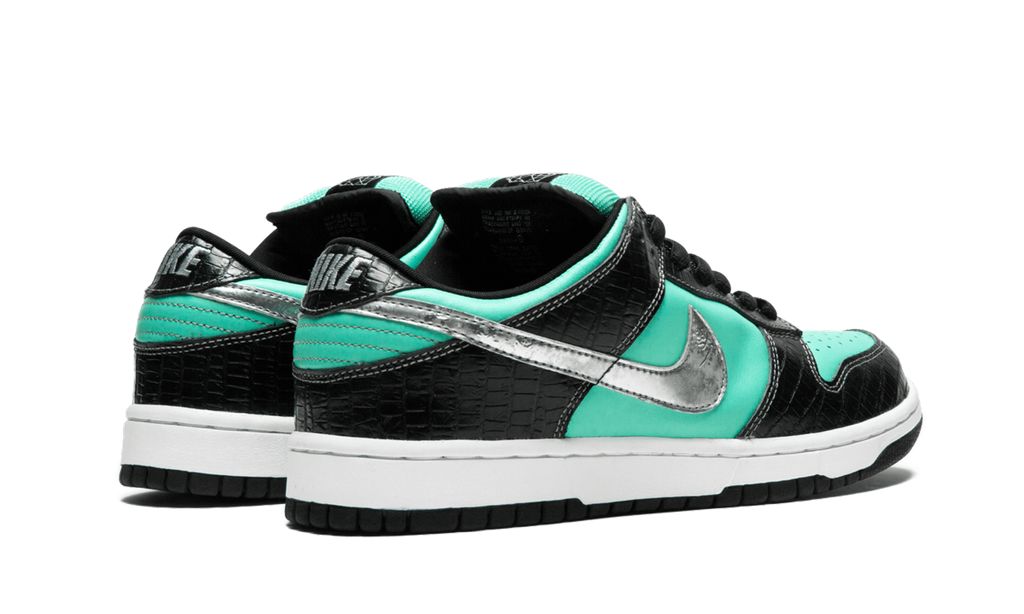 NK SB Dunk Low Diamond Supply Co. Aqua Blau