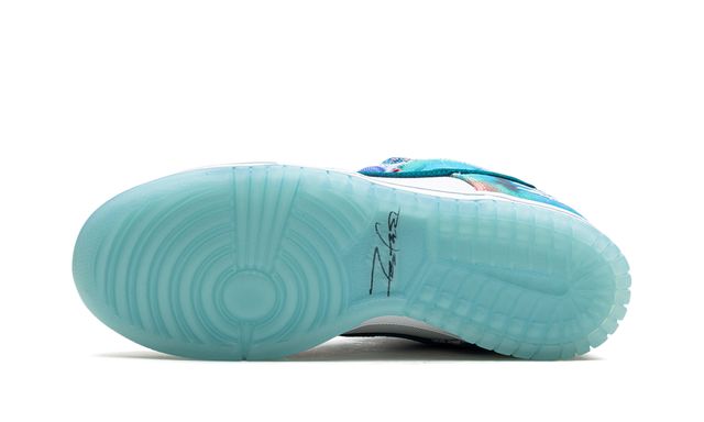 NK SB Dunk Low Futura Laboratories Bleached Aqua