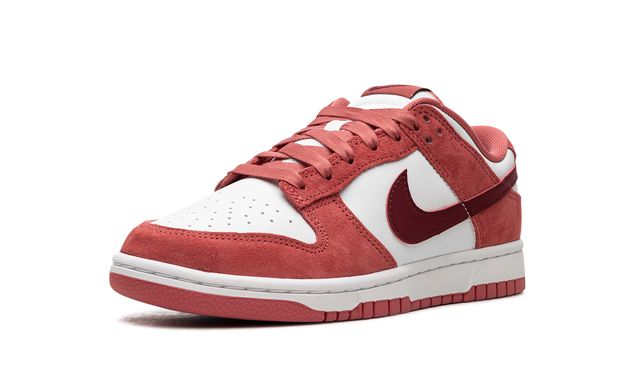 NK SB Dunk Low Valentinstag (2024)