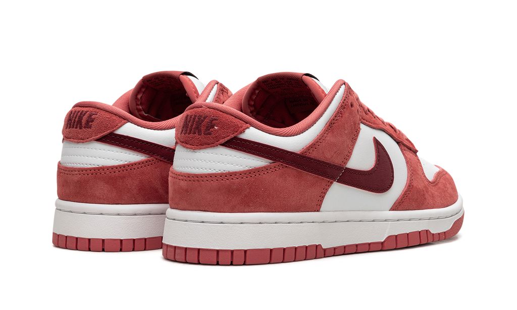 NK SB Dunk Low Valentinstag (2024)