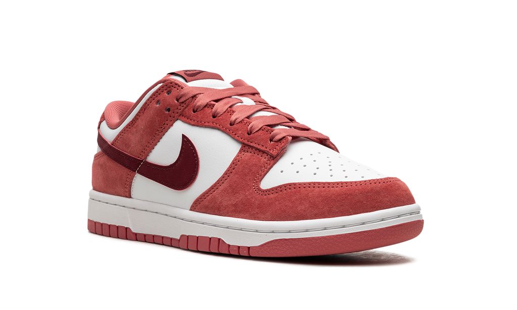 NK SB Dunk Low Valentinstag (2024)