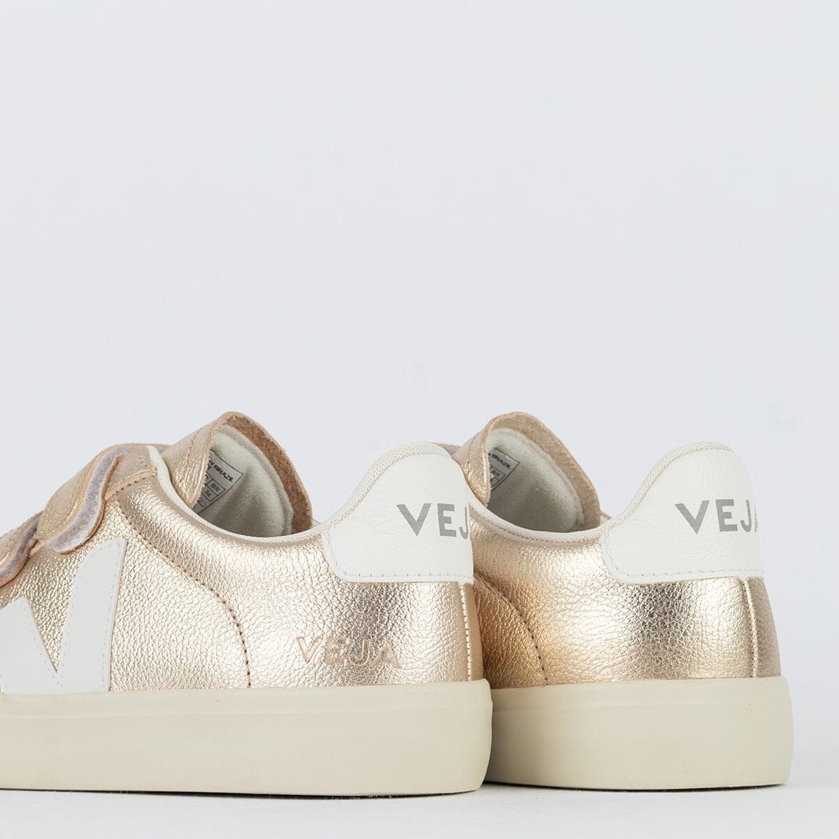 V Shoes Logo Chromfreies Leder Platine Weiß