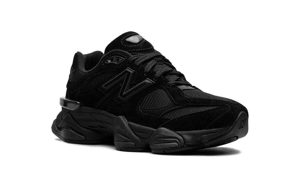 NB 9060 Dreifach Schwarz 
