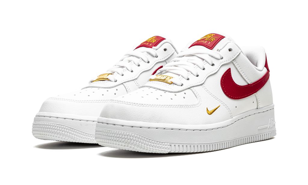 NK Air Force 1 Essential Gym Rot