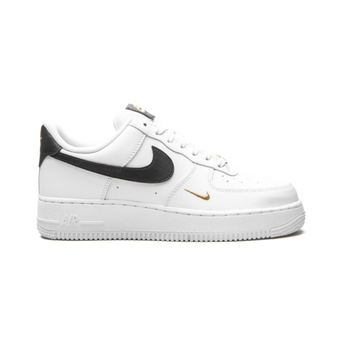 NK Air Force 1 Essential Weiß Schwarz Gold