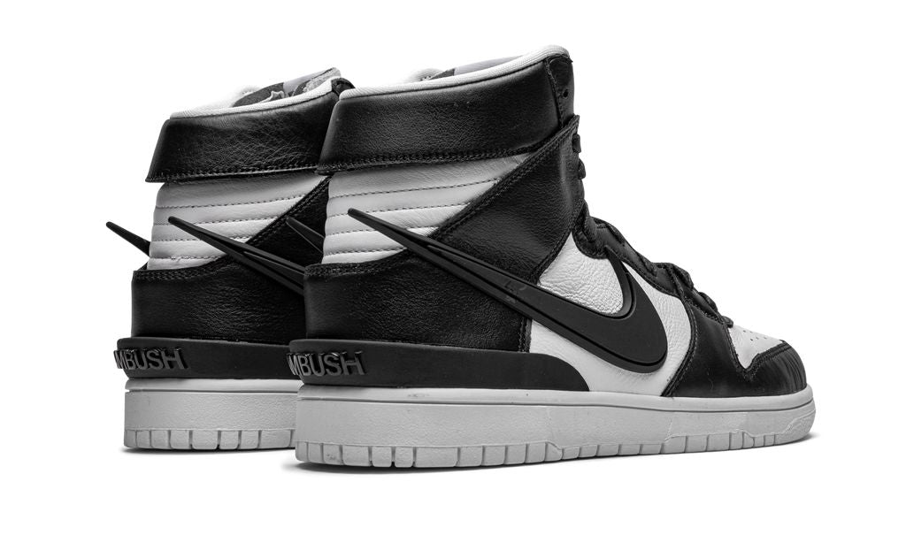 NK Dunk High Ambush Schwarz Weiß