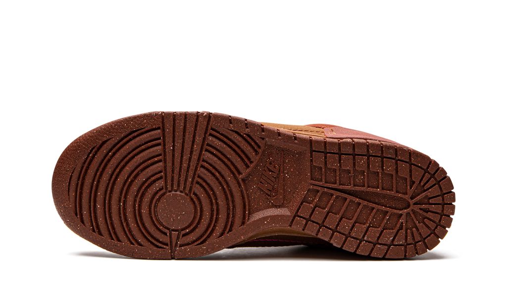NK Dunk Low Disrupt 2 Desert Bronze Pink Prime