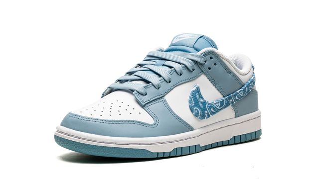 NK Dunk Low Essential Paisley Pack getragen