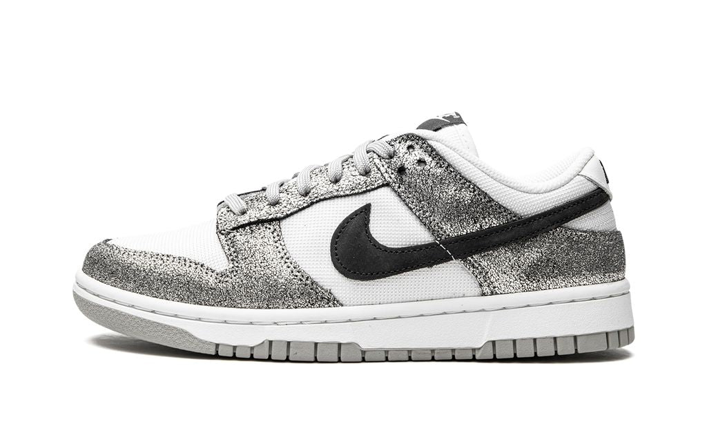 NK Dunk Low Golden Gals