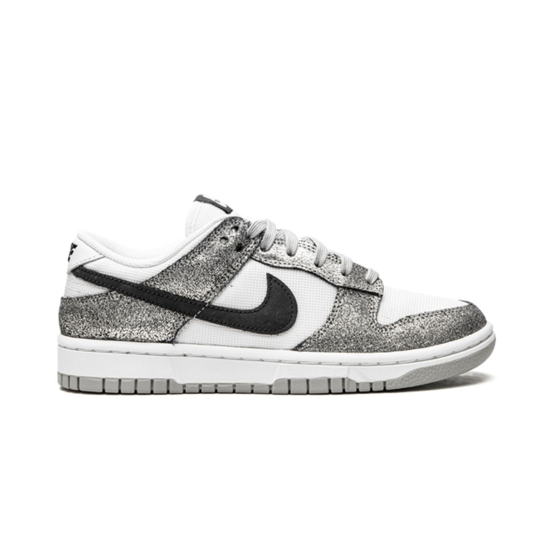 NK Dunk Low Golden Gals