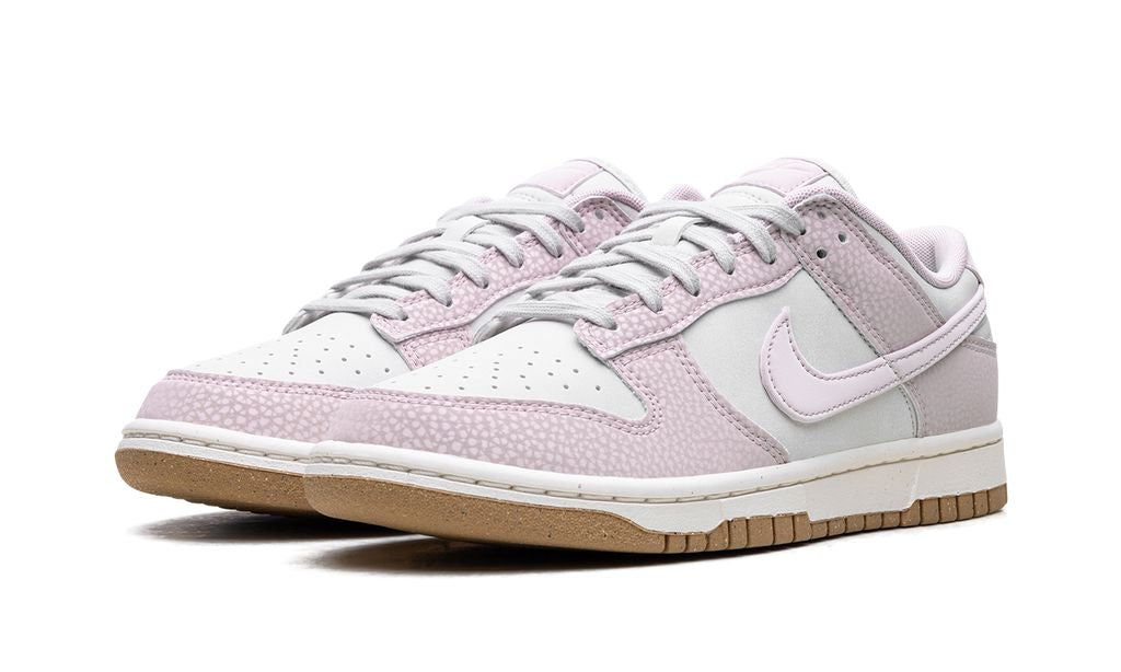 NK Dunk Low Hellviolett