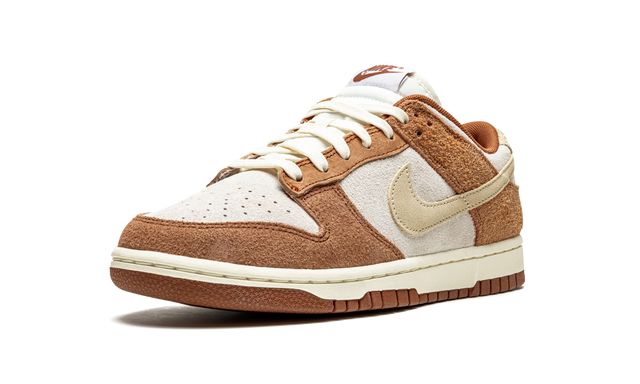 NK Dunk Low Medium Curry