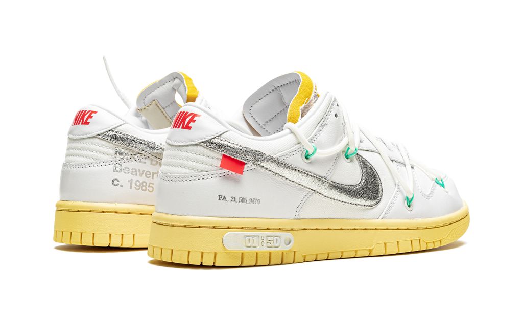 NK Dunk Low Off White Lot 01:50