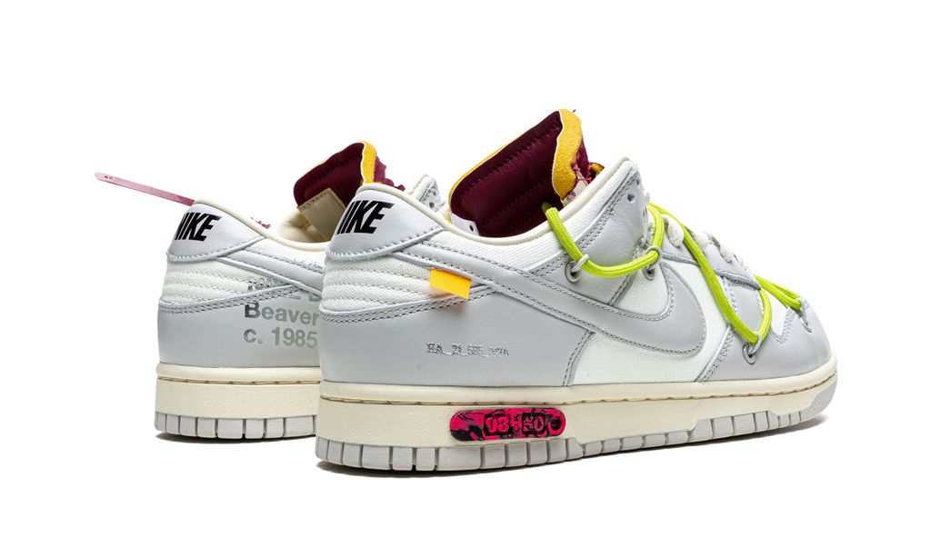 NK Dunk Low Off White Lot 08:50