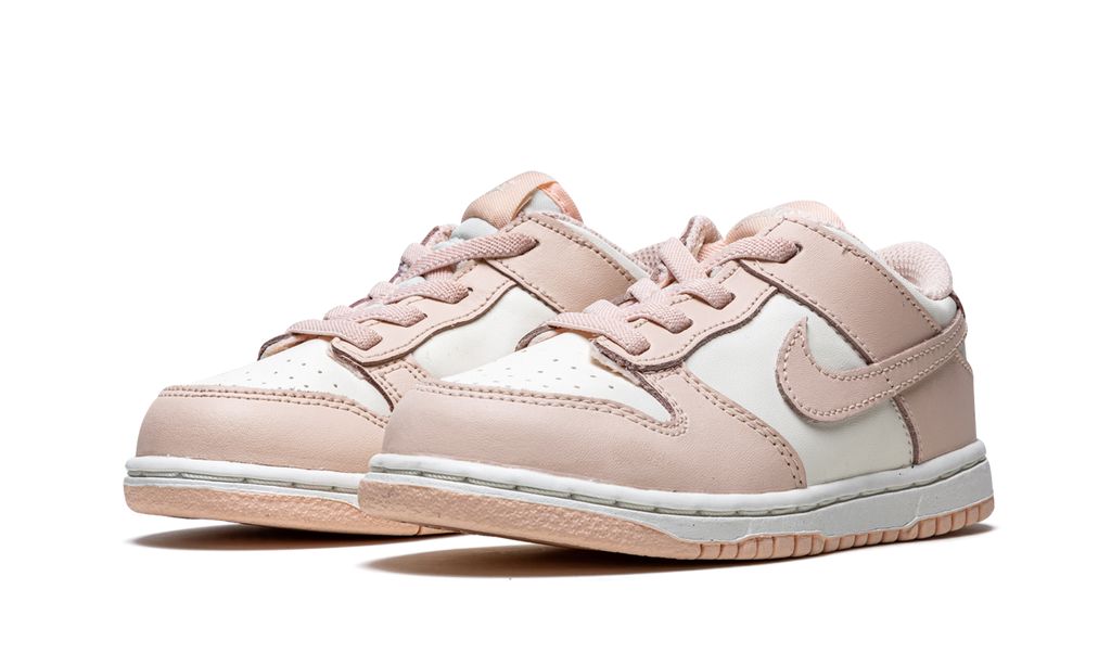NK Dunk Low Orange Pearl