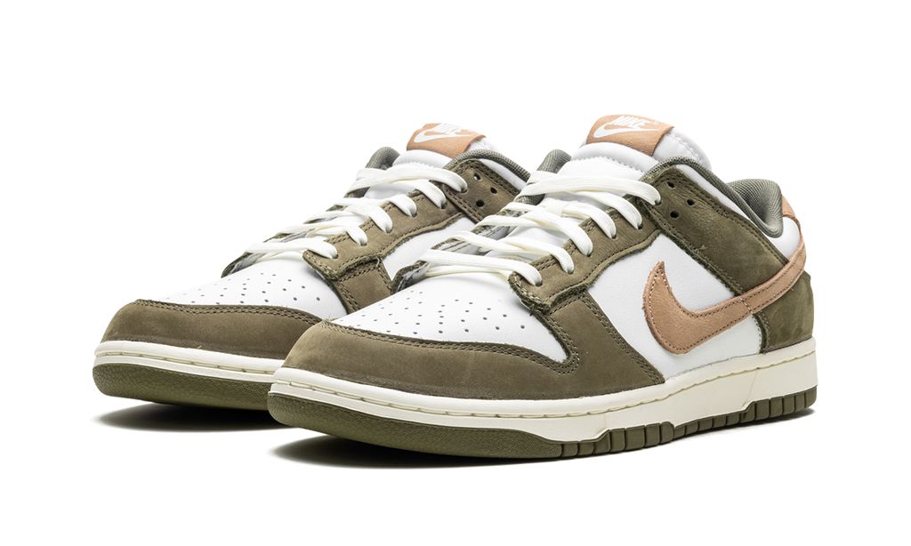 NK Dunk Low Premium Medium Olive Hanf 