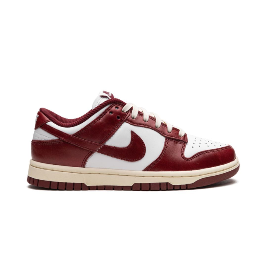 NK Dunk Low PRM Vintage Team Rot 