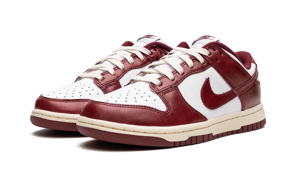 NK Dunk Low PRM Vintage Team Rot 