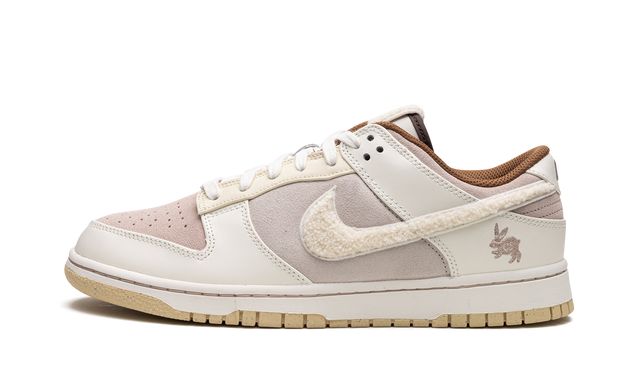 NK Dunk Low Retro PRM Jahr des Kaninchens Fossil Stone (2023) 