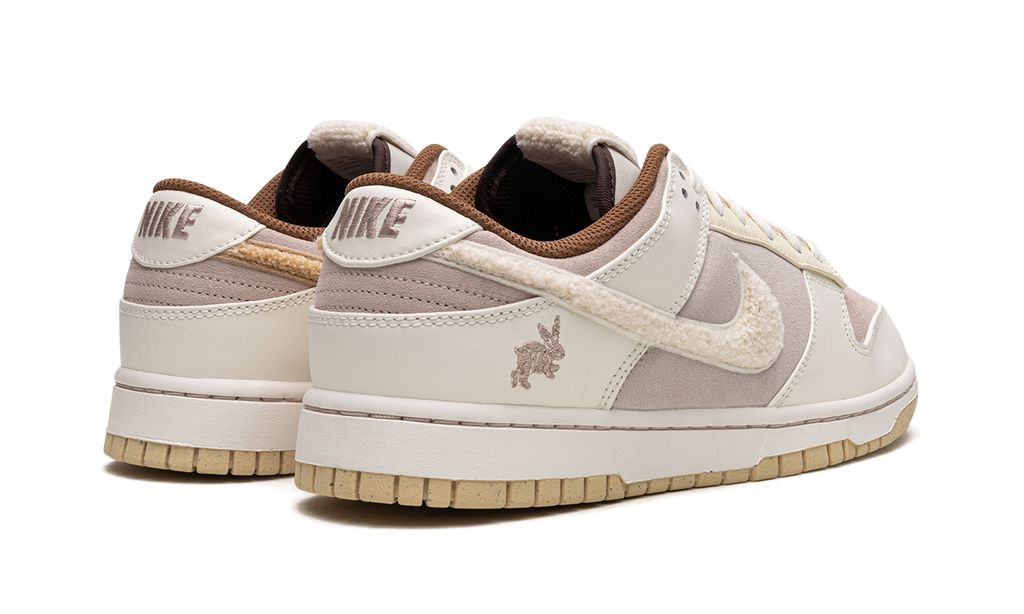 NK Dunk Low Retro PRM Jahr des Kaninchens Fossil Stone (2023) 