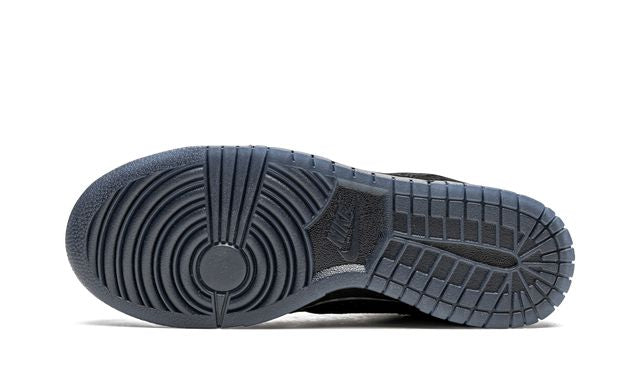 NK Dunk Low SP Undefeated 5 On It Schwarz