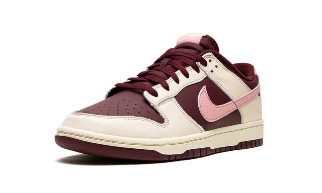NK Dunk Low Valentinstag