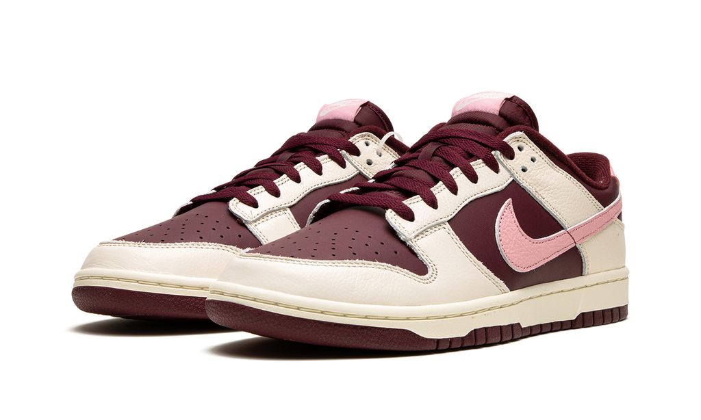 NK Dunk Low Valentinstag