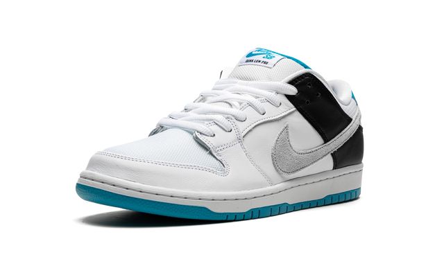 NK SB Dunk Low Laser Blau