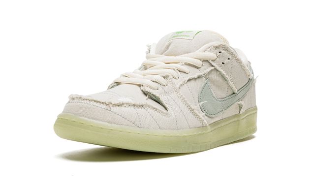 NK SB Dunk Low Mummy