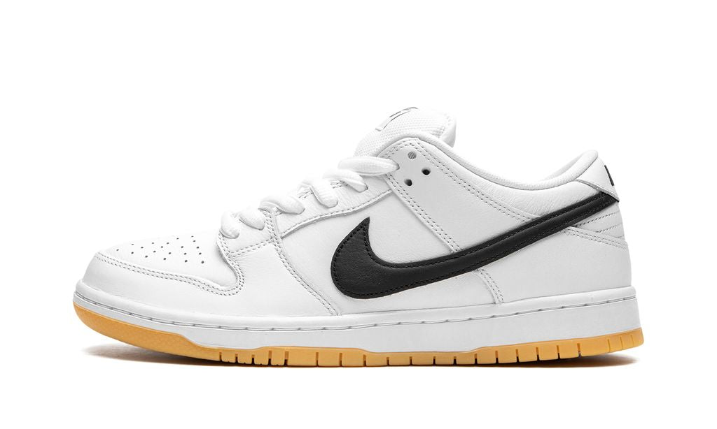 NK SB Dunk Low Orange White Label Schwarz