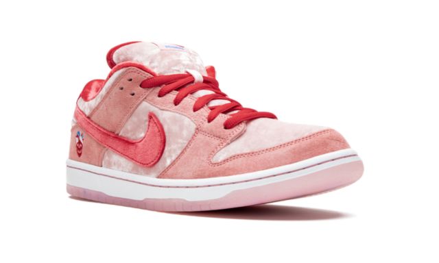 NK SB Dunk Low Strangelove 