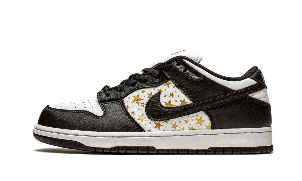 NK SB Dunk Low Supreme Stars Schwarz 