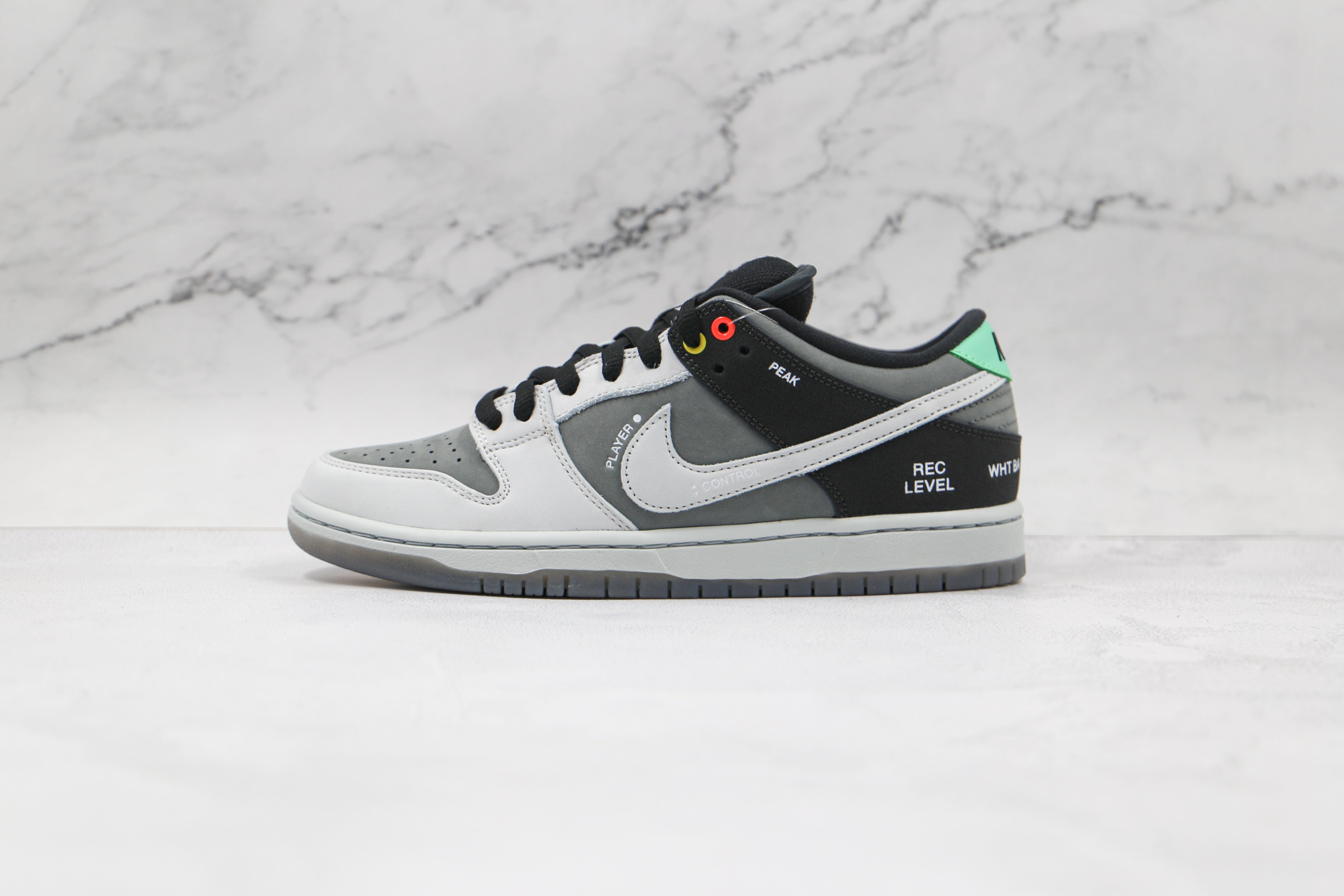 NK SB Dunk Low Vx1000 