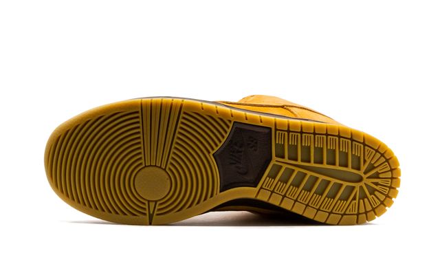 NK SB Dunk Low Weizen 