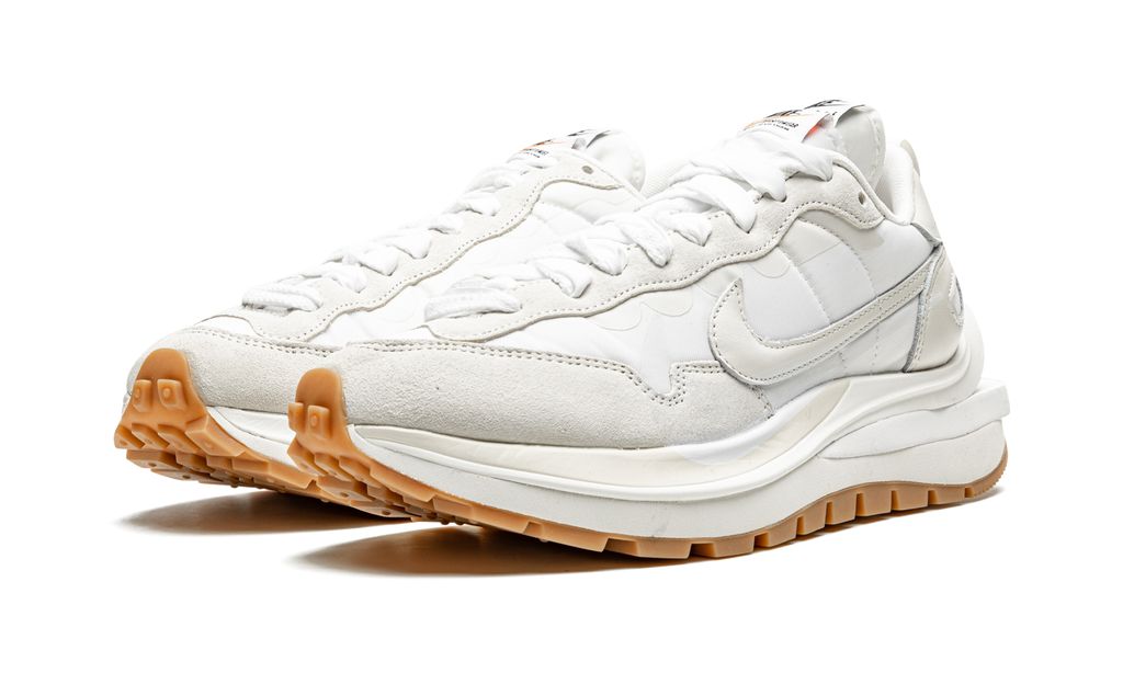 NK Vaporwaffle Sacai Sail Gum 