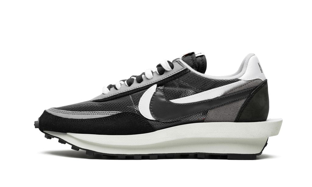 NK Waffle Sacai Schwarz 