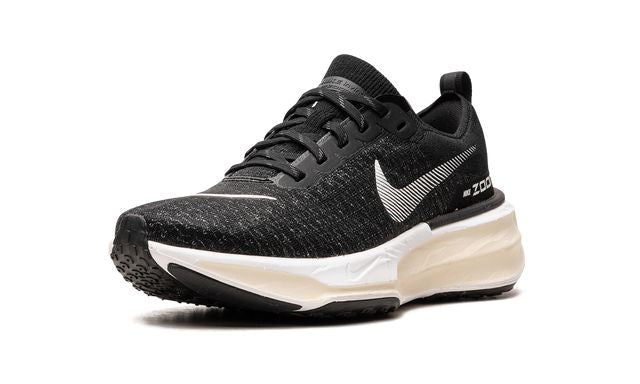NK Zoom X Invincible Run 3 Schwarz Weiß 