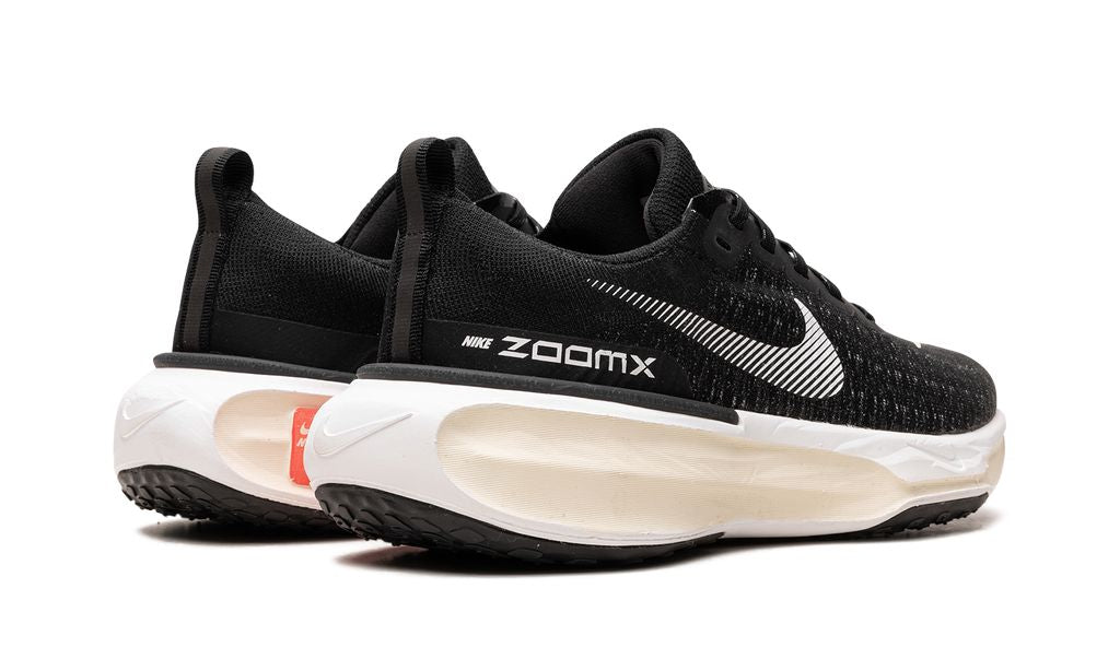 NK Zoom X Invincible Run 3 Schwarz Weiß 